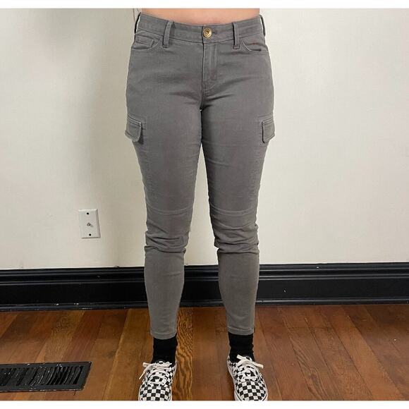 Banana Republic Cargo Pants - Picture 5 of 5